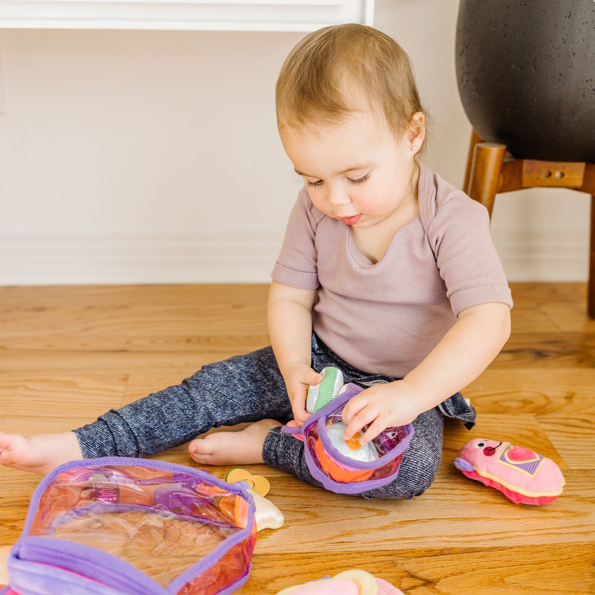 Melissa & Doug Pretty Purse Fill & Spill Toddler Toy - Image 10