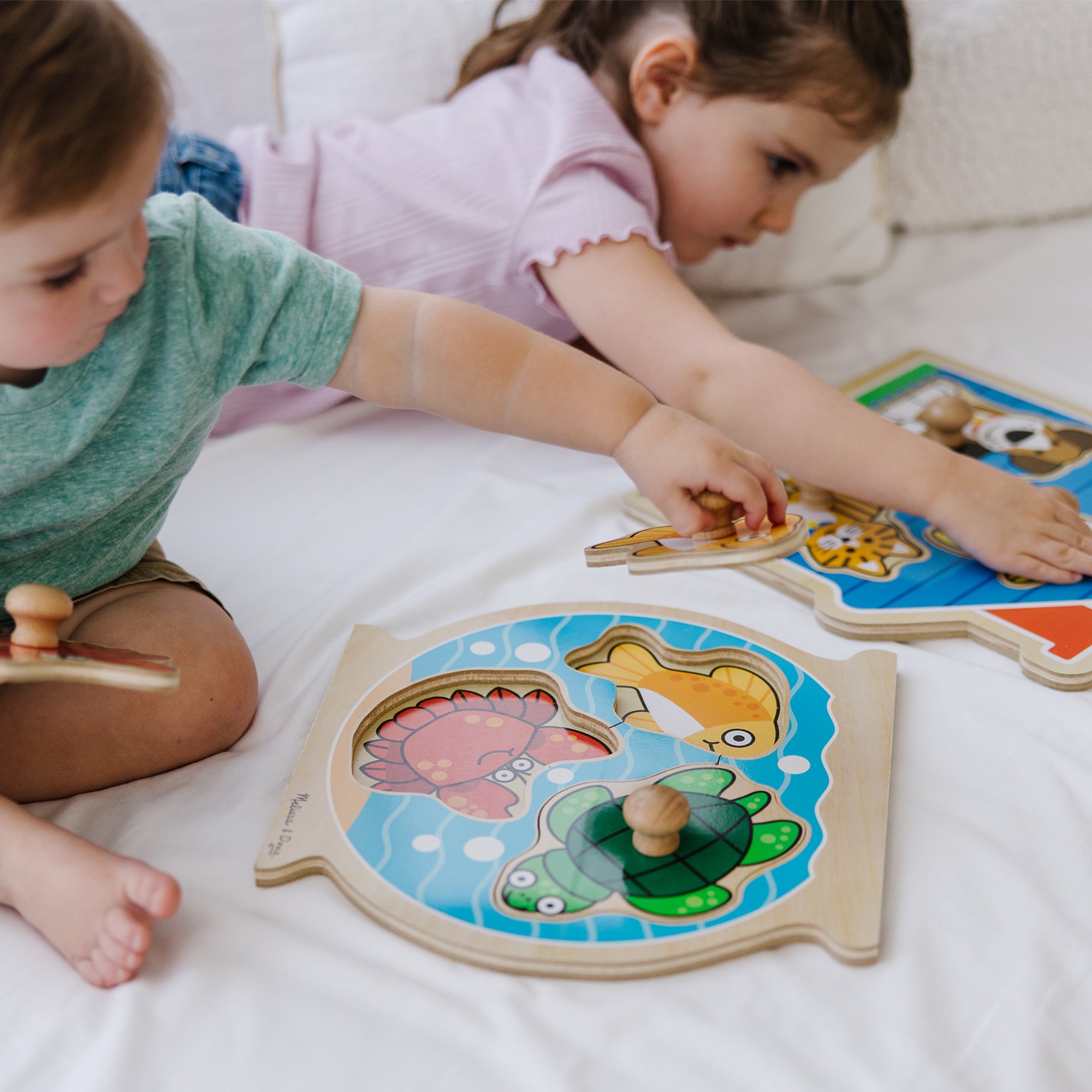 Melissa & Doug Wooden Jumbo Peg Puzzle 2-Pack: Fish Bowl, House Pets - Image 10